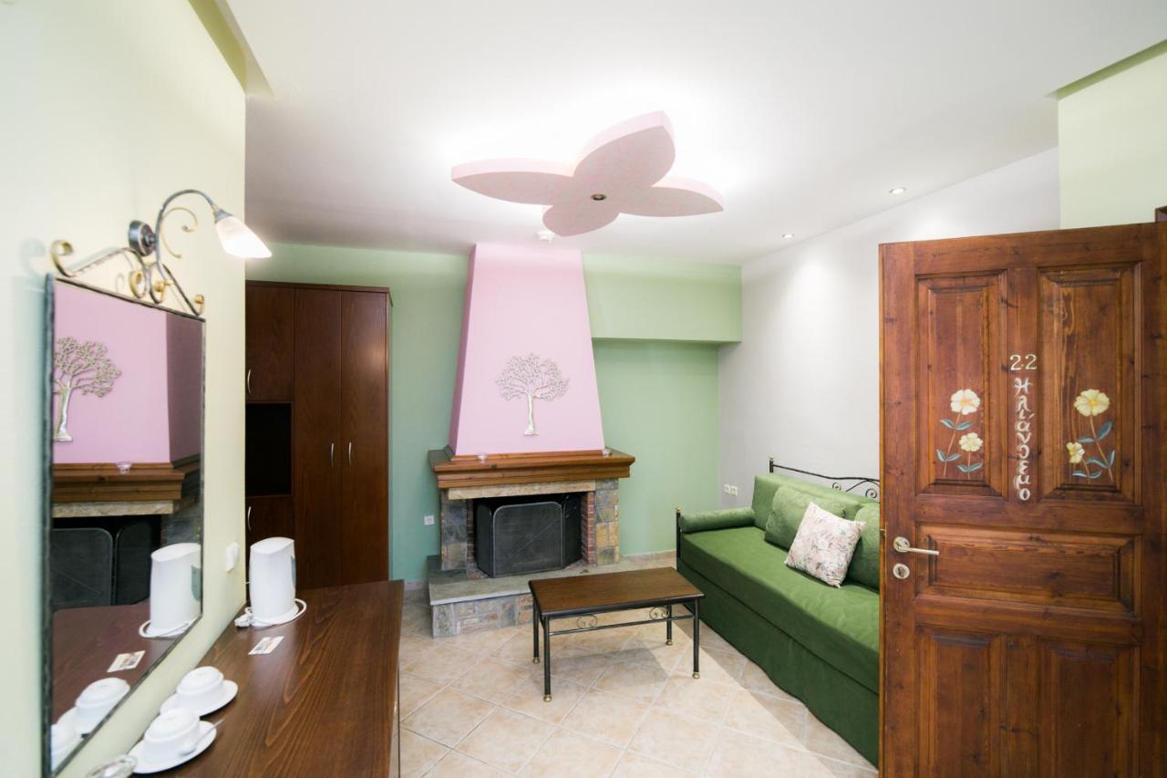 Guesthouse Iris ซาการาดา ภายนอก รูปภาพ