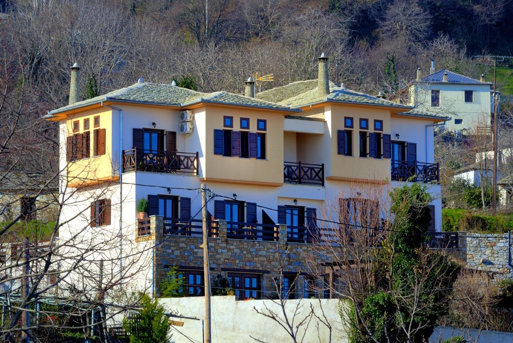 Guesthouse Iris ซาการาดา ภายนอก รูปภาพ