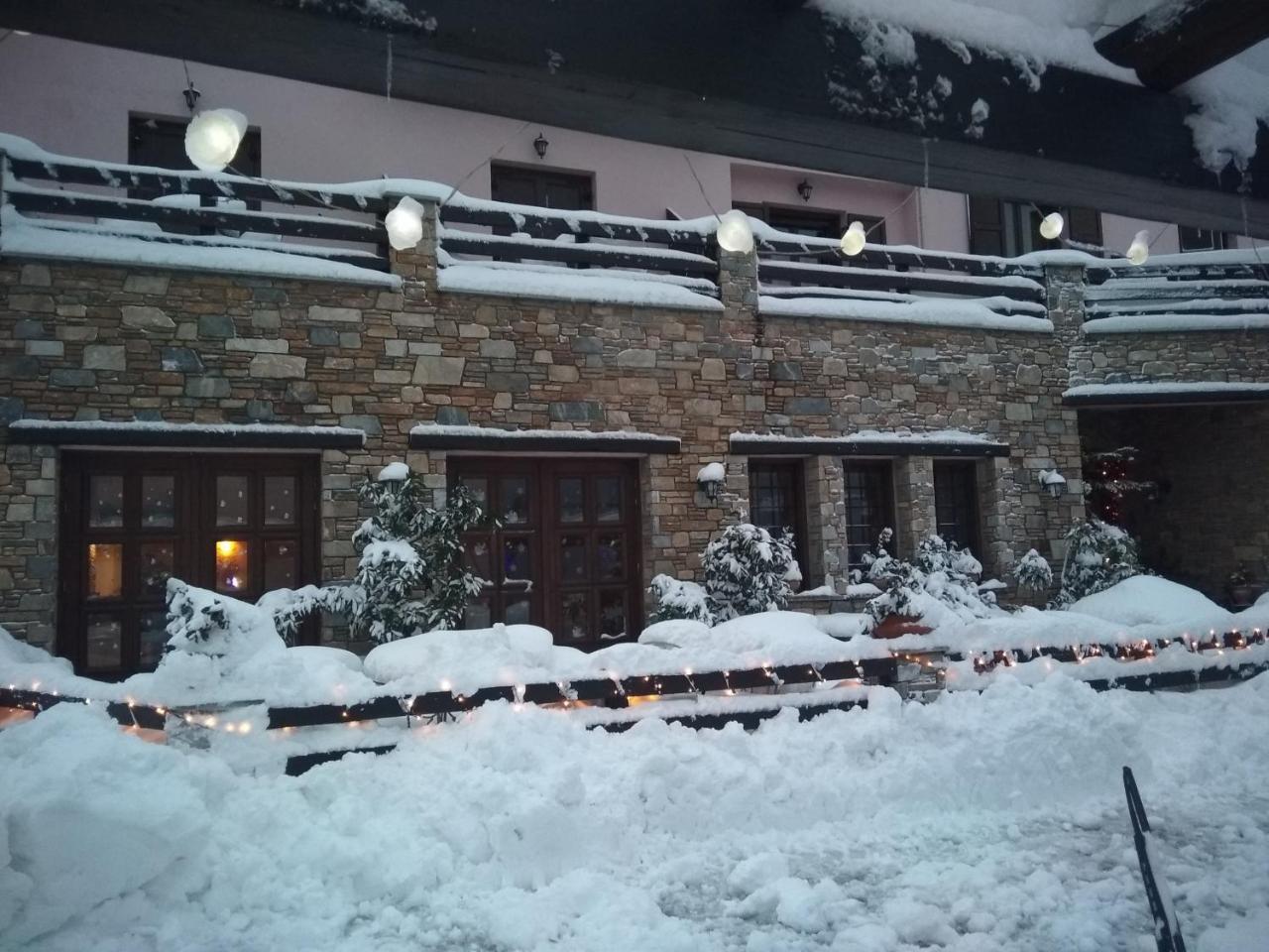 Guesthouse Iris ซาการาดา ภายนอก รูปภาพ